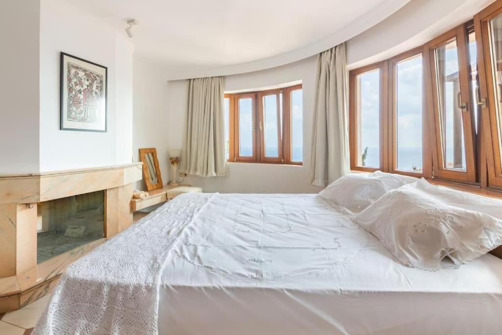 Modern Villas With Gardens And Stunning Views Λυγαριά Εξωτερικό φωτογραφία