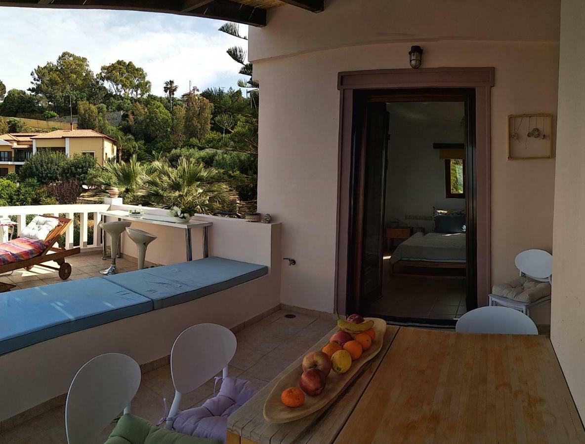 Modern Villas With Gardens And Stunning Views Λυγαριά Εξωτερικό φωτογραφία